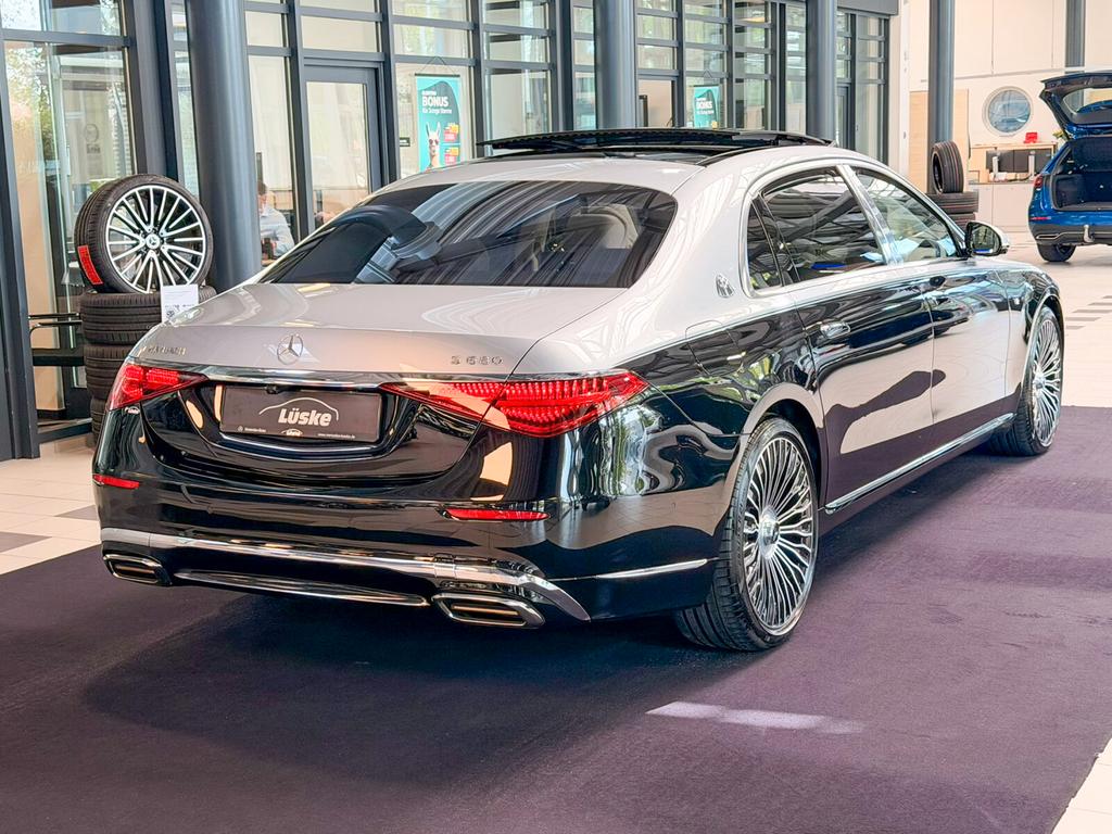 Mercedes-Benz S 680 2024 г. Чёрный, пробег 28469 км