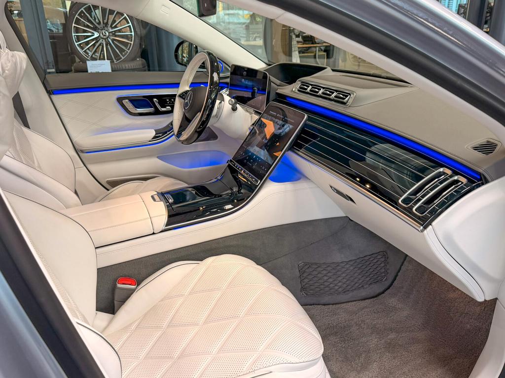 Mercedes-Benz S 680 2024 г. Чёрный, пробег 28469 км