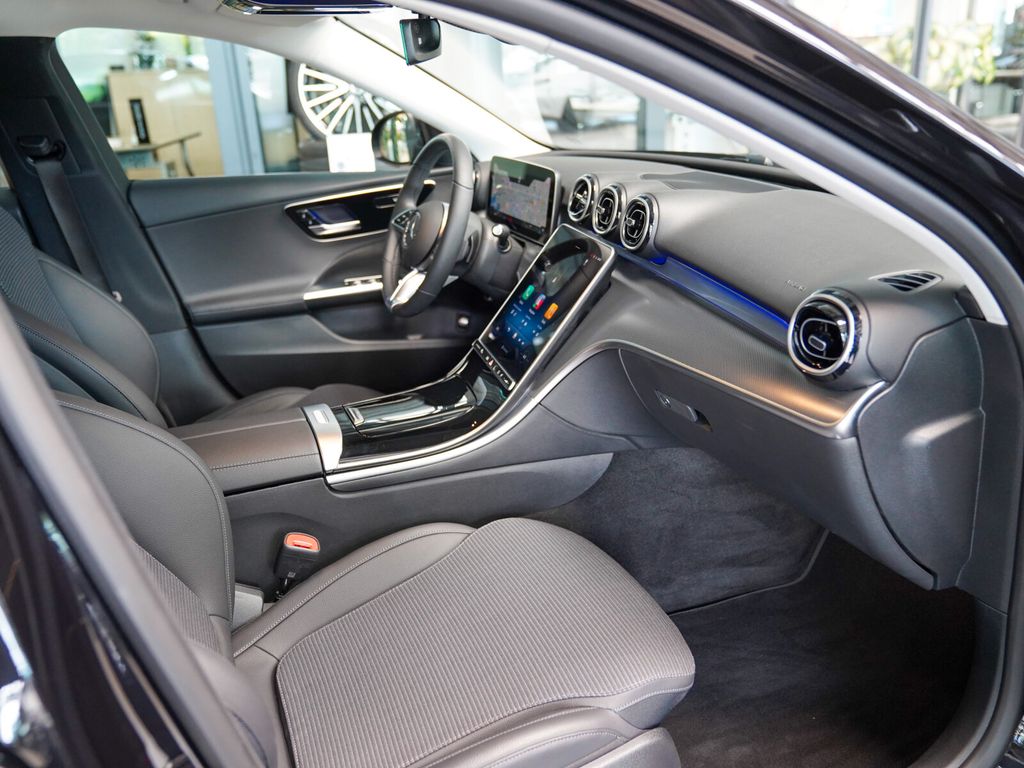 Mercedes-Benz C 220 2025 г. Чёрный, пробег 36864 км