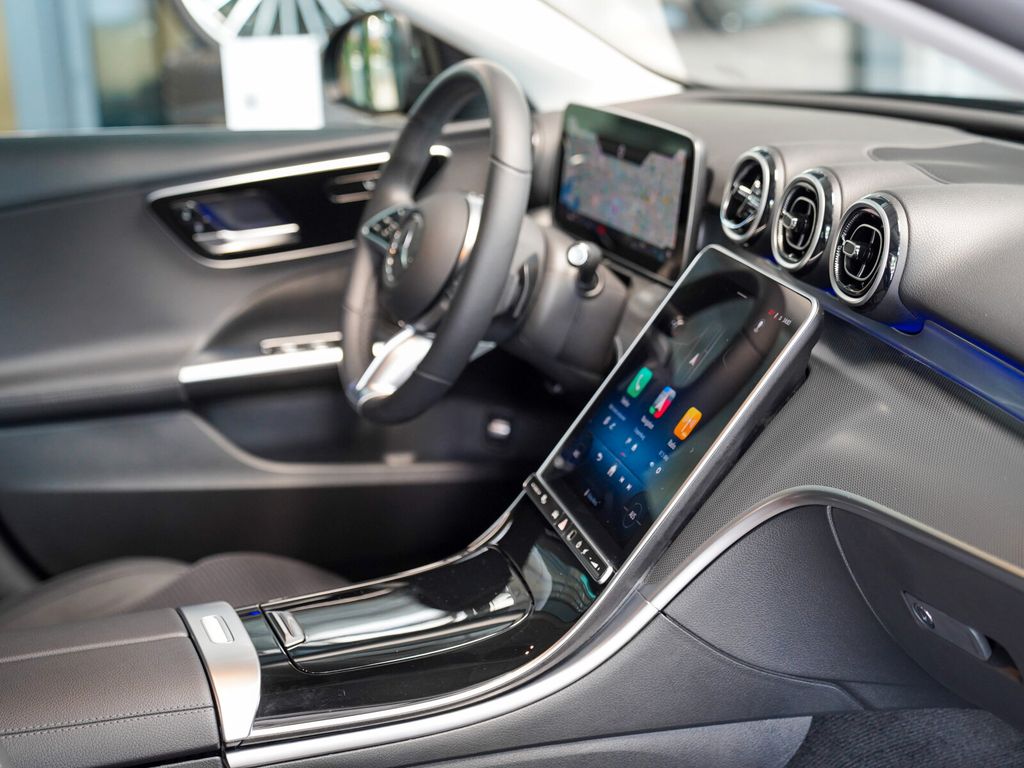 Mercedes-Benz C 220 2025 г. Чёрный, пробег 36864 км