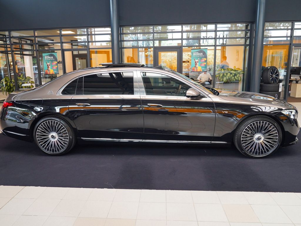 Mercedes-Benz S 680 2024 г. Чёрный, пробег 15327 км