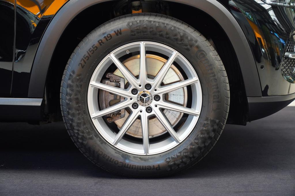 Mercedes-Benz GLE 450 2025 г. Чёрный, пробег 22334 км