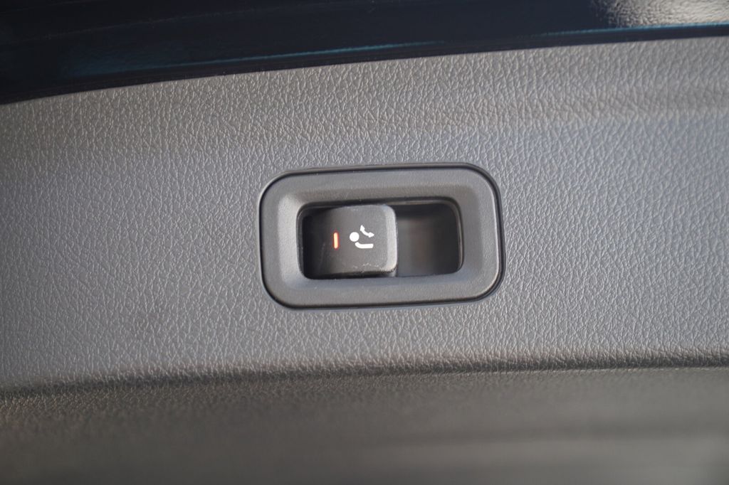 Mercedes-Benz GLE 450 2025 г. Чёрный, пробег 22334 км