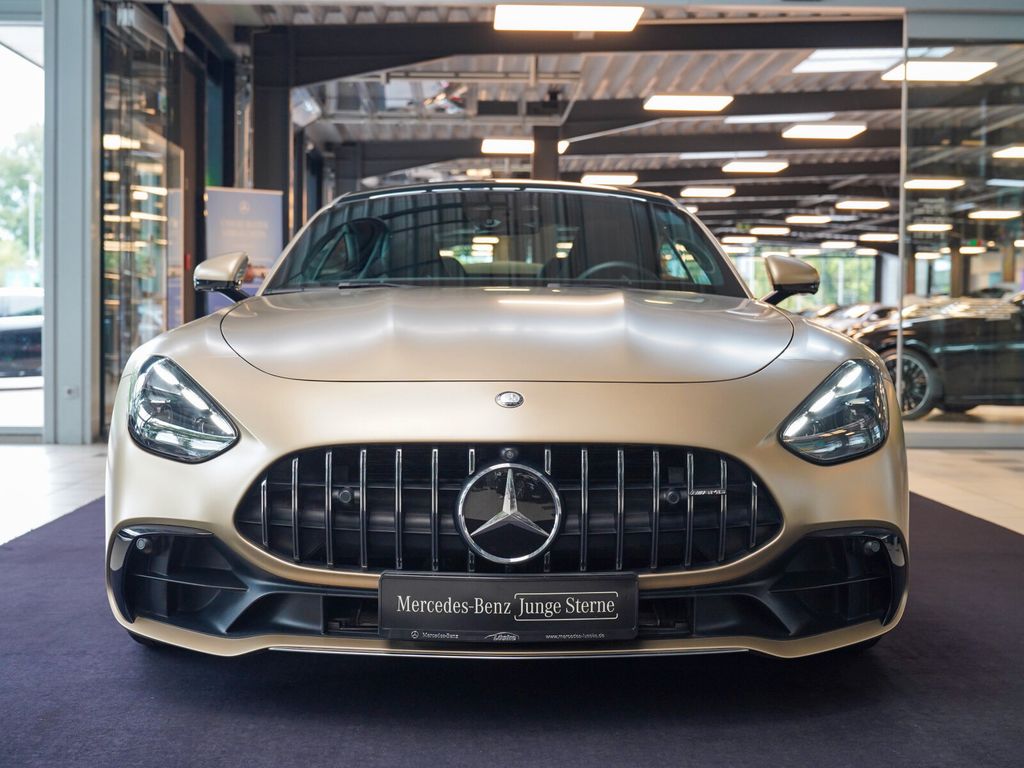 Mercedes-Benz AMG GT 2024 г. Золотистый, пробег 5615 км
