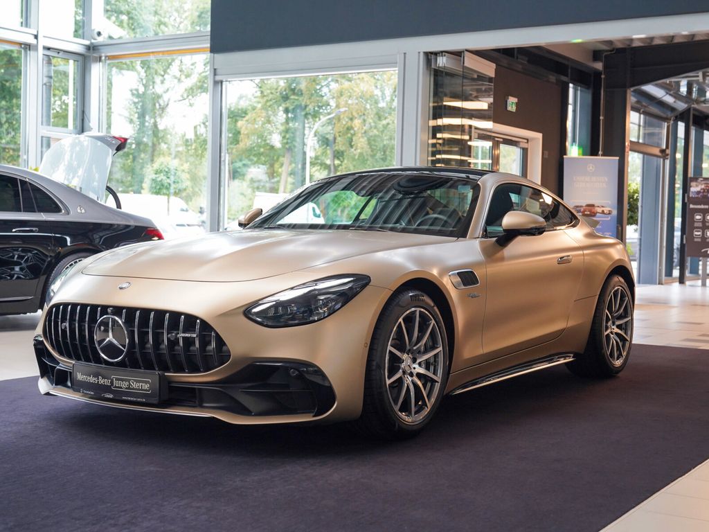 Mercedes-Benz AMG GT 2024 г. Золотистый, пробег 5615 км