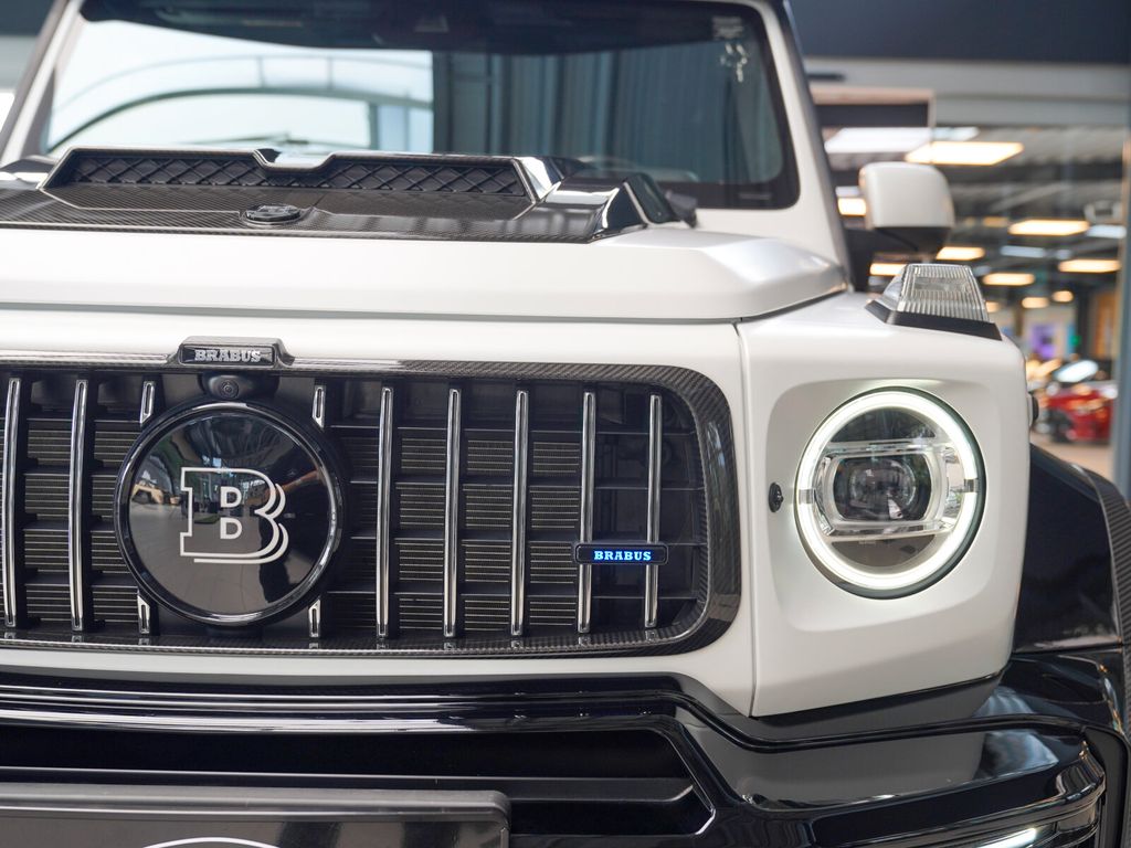 Mercedes-Benz G 63 AMG 2022 г. Белый, пробег 1480 км
