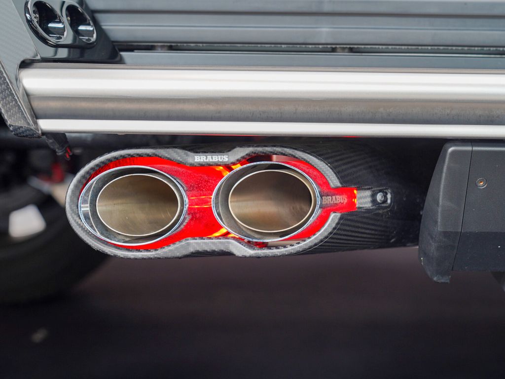 Mercedes-Benz G 63 AMG 2022 г. Белый, пробег 1480 км