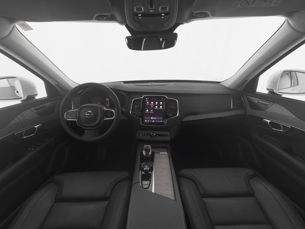Volvo XC90 2023 г. Белый, пробег 46016 км