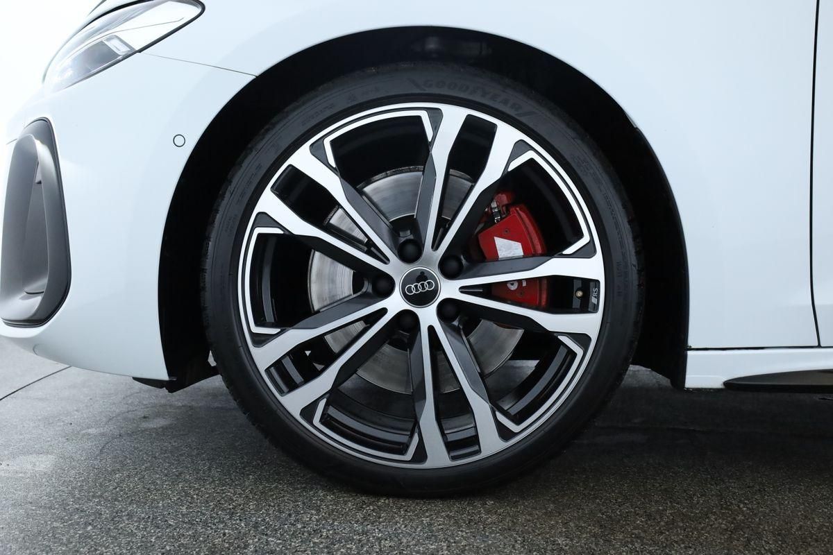 Audi S5 2025 г. Белый, пробег 25100 км