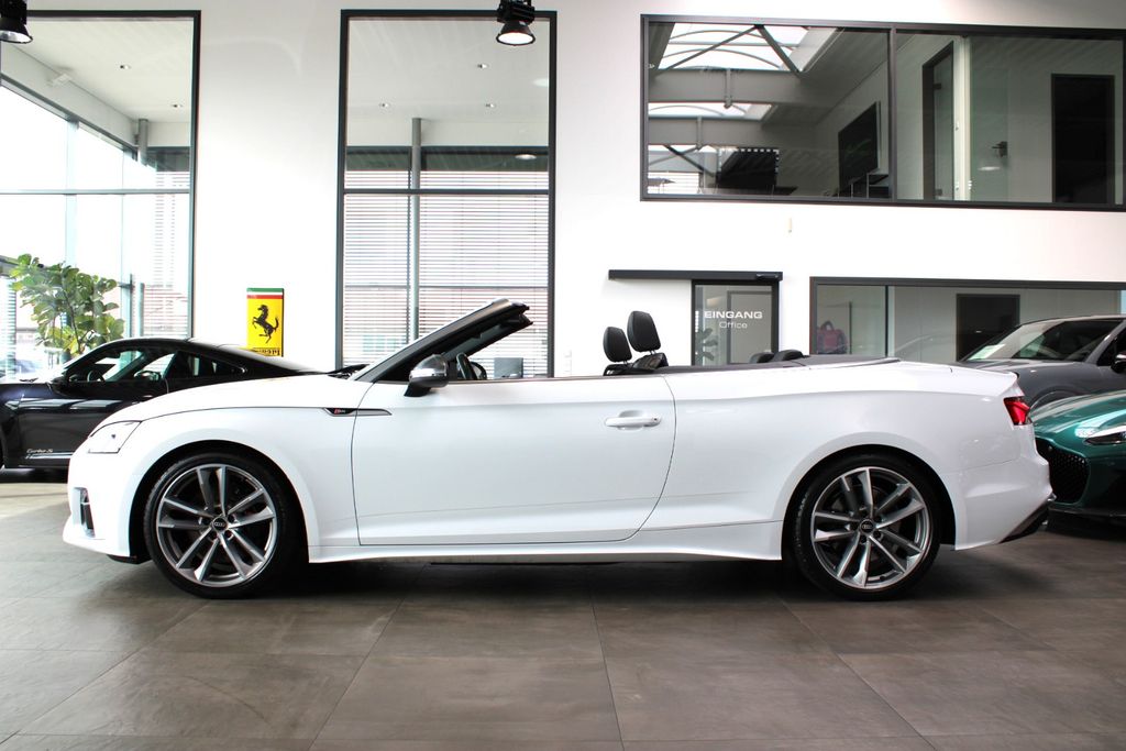 Audi S5 2022 г. Белый, пробег 39500 км