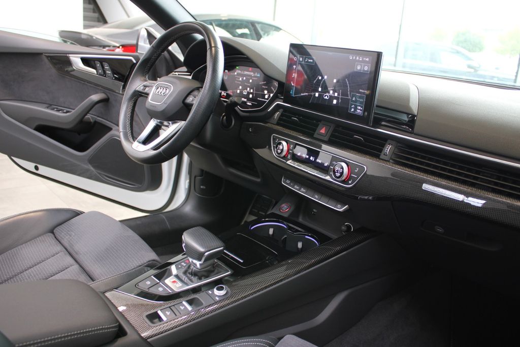 Audi S5 2022 г. Белый, пробег 39500 км