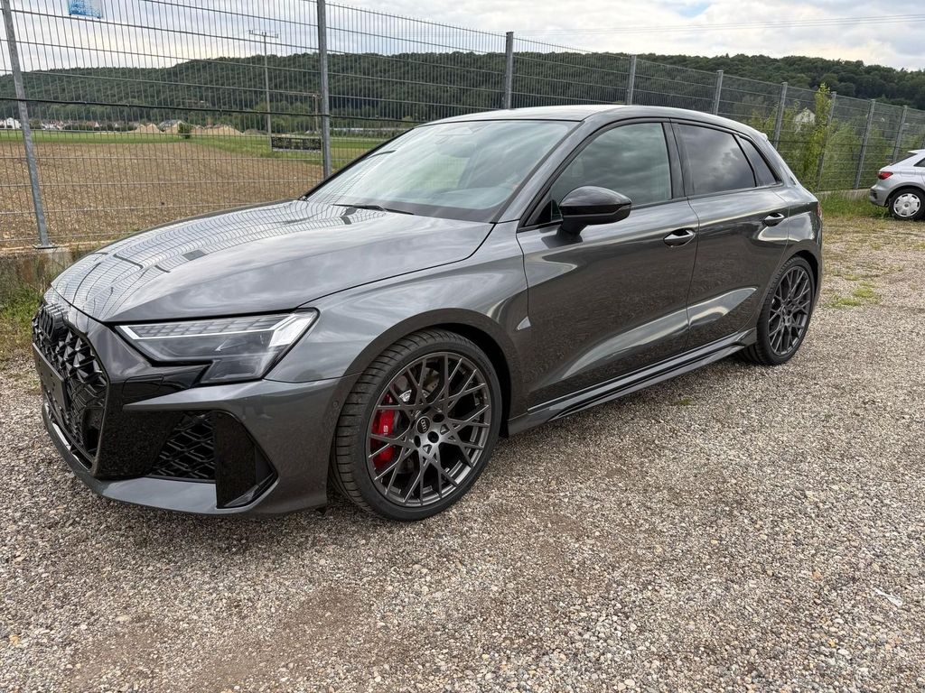 Audi RS3 2026 г. Серый, пробег 1500 км