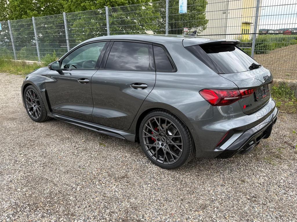 Audi RS3 2026 г. Серый, пробег 1500 км