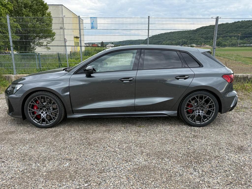 Audi RS3 2026 г. Серый, пробег 1500 км