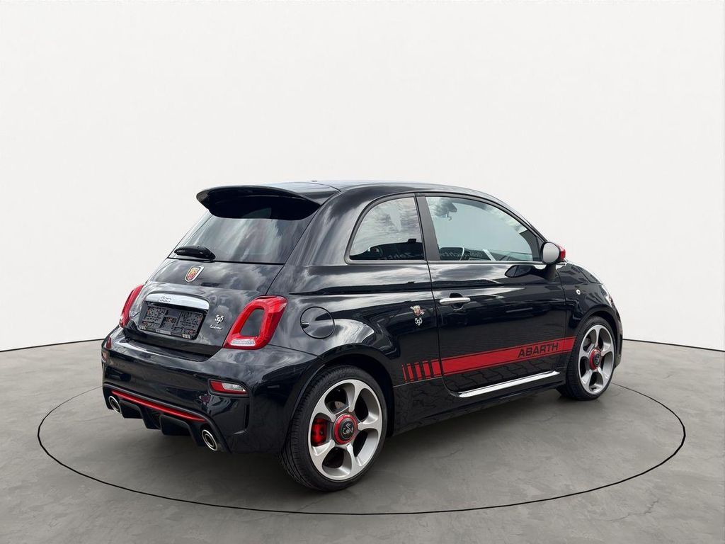 Abarth 595 2022 г. Чёрный, пробег 36925 км
