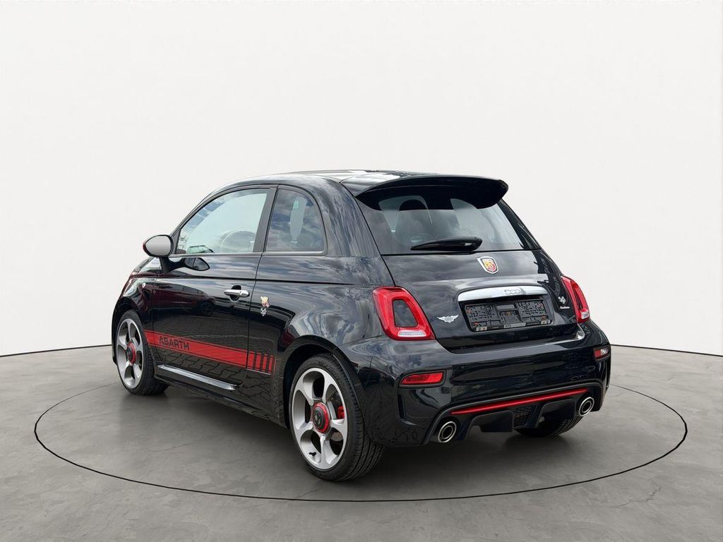 Abarth 595 2022 г. Чёрный, пробег 36925 км