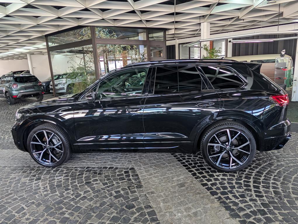 Volkswagen Touareg 2025 г. Чёрный, пробег 23297 км
