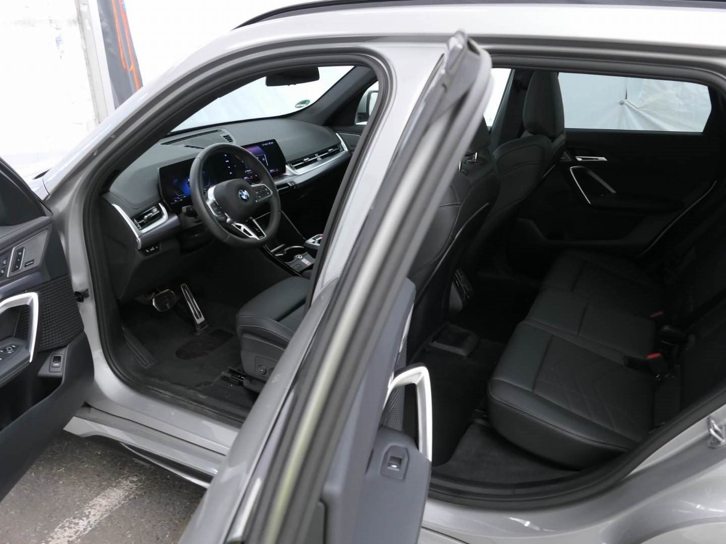BMW X1 2025 г. Серебристый, пробег 22571 км