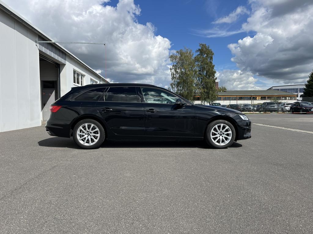 Audi A4 2022 г. Чёрный, пробег 48269 км