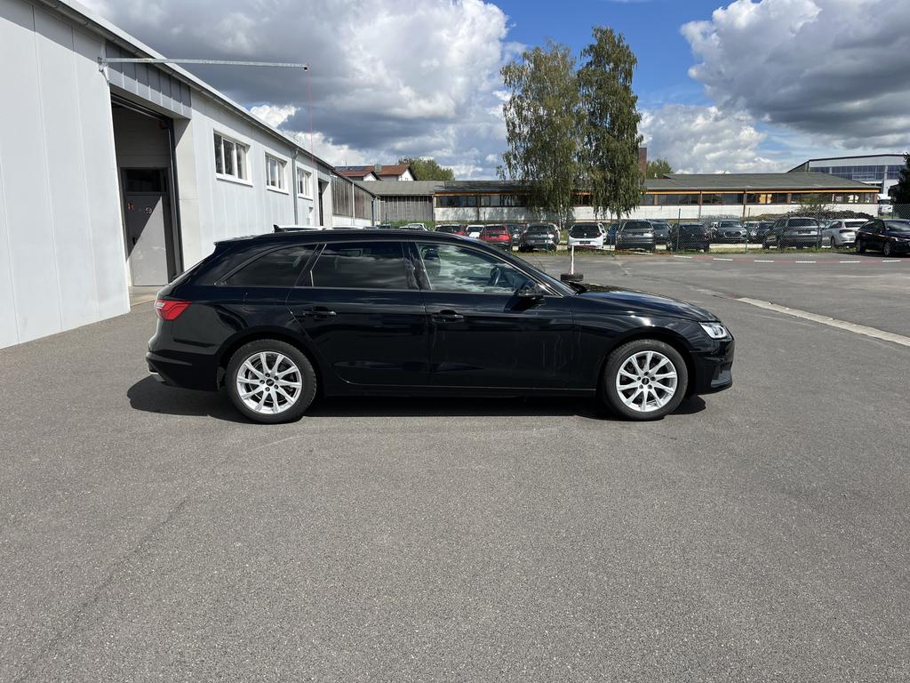 Audi A4 2022 г. Чёрный, пробег 48269 км