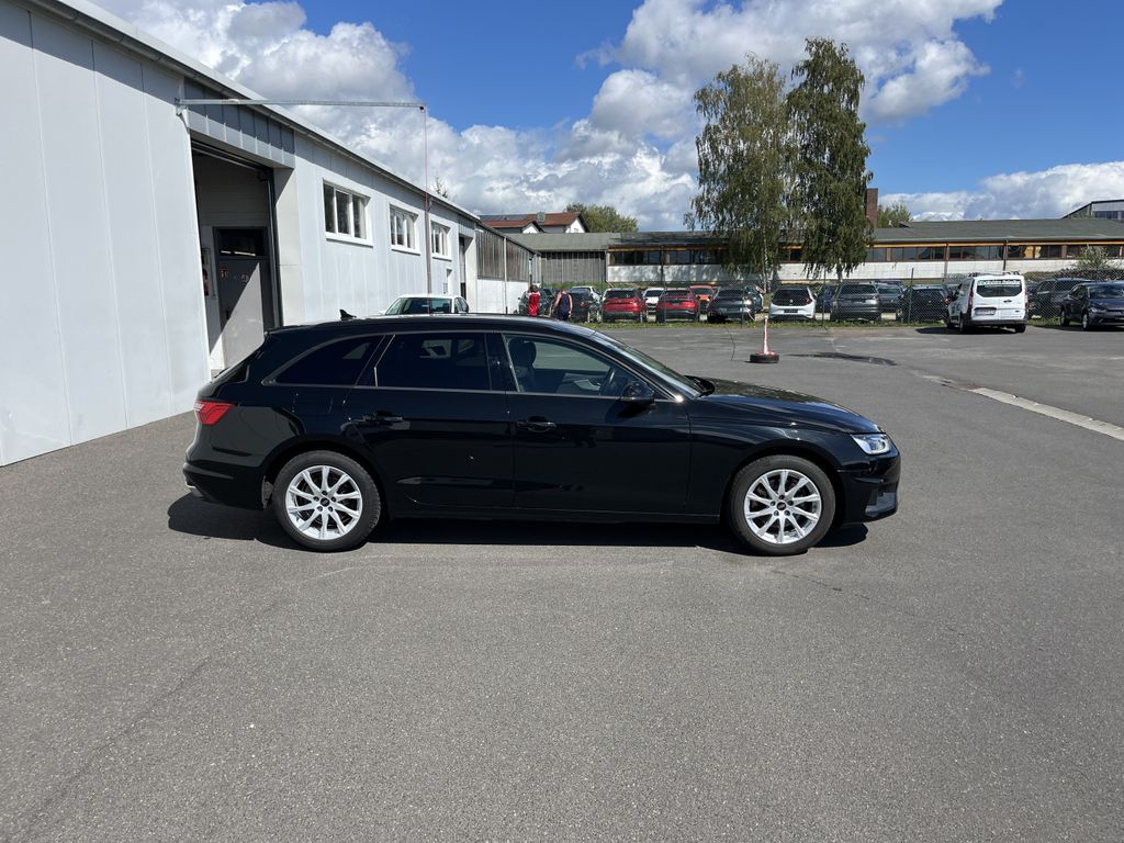 Audi A4 2022 г. Чёрный, пробег 50418 км