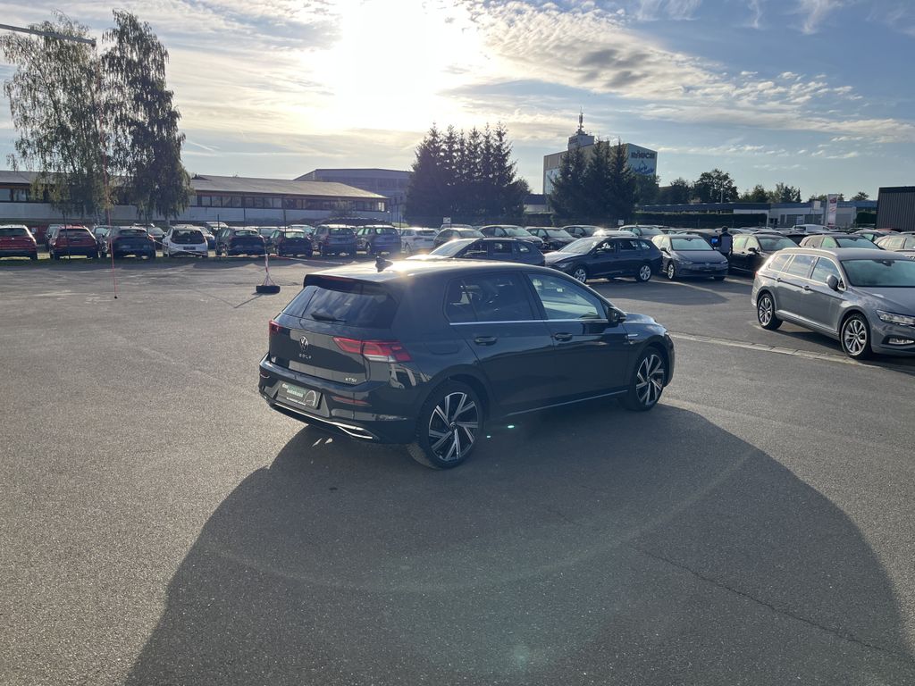 Volkswagen Golf 2024 г. Серый, пробег 29987 км