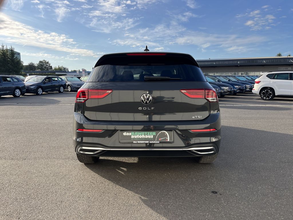 Volkswagen Golf 2024 г. Серый, пробег 29987 км