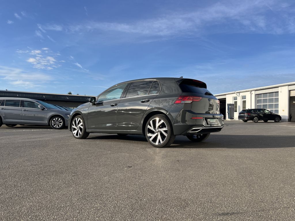 Volkswagen Golf 2024 г. Серый, пробег 29987 км