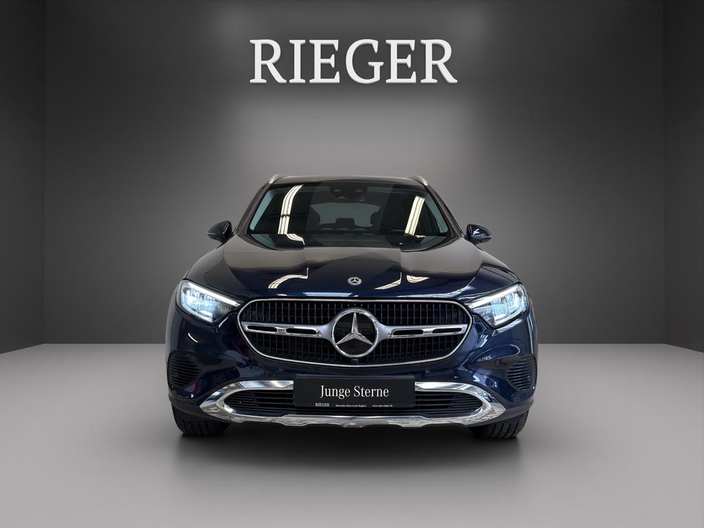 Mercedes-Benz GLC 300 2022 г. Синий, пробег 20842 км