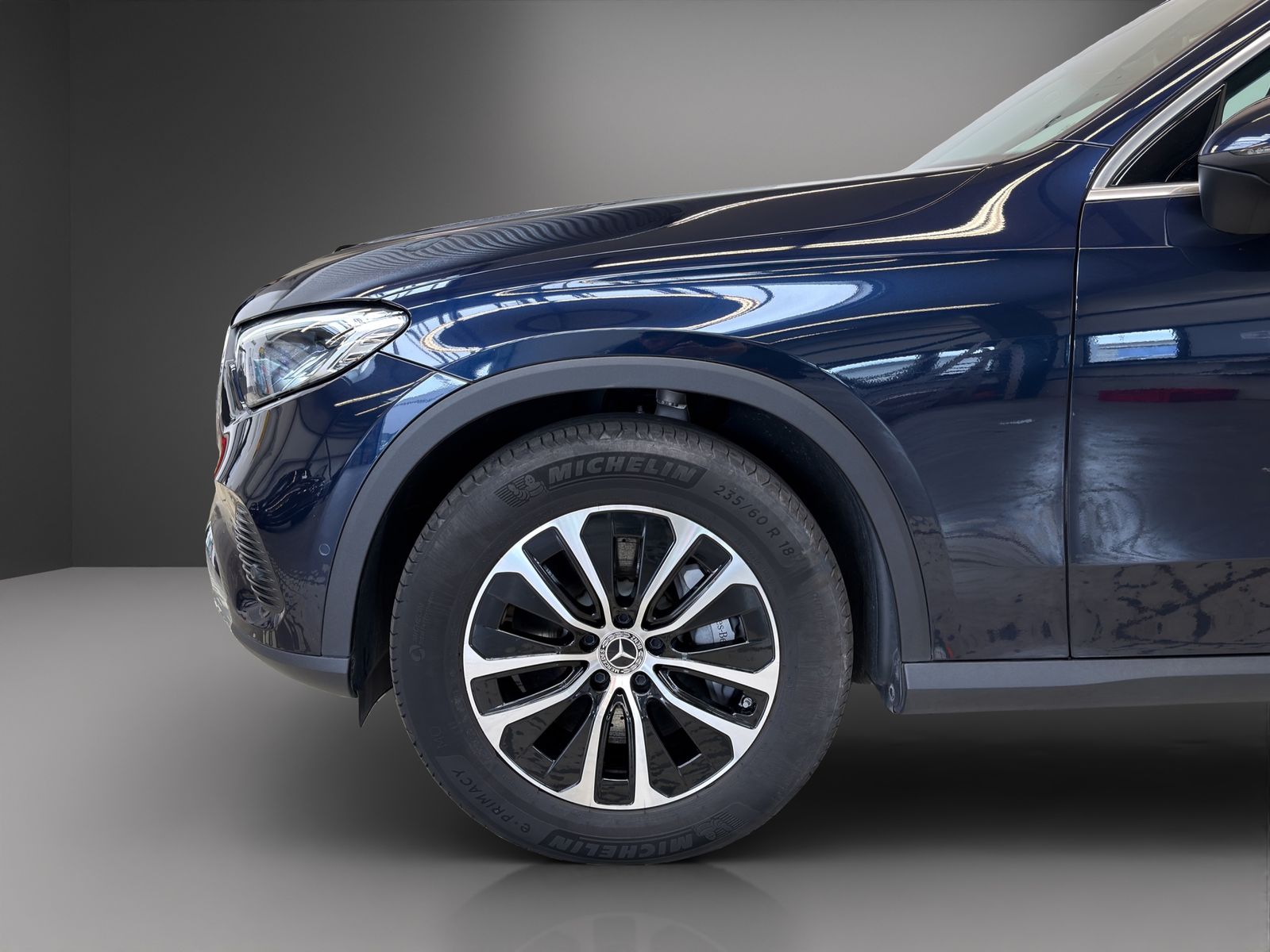 Mercedes-Benz GLC 300 2022 г. Синий, пробег 20842 км