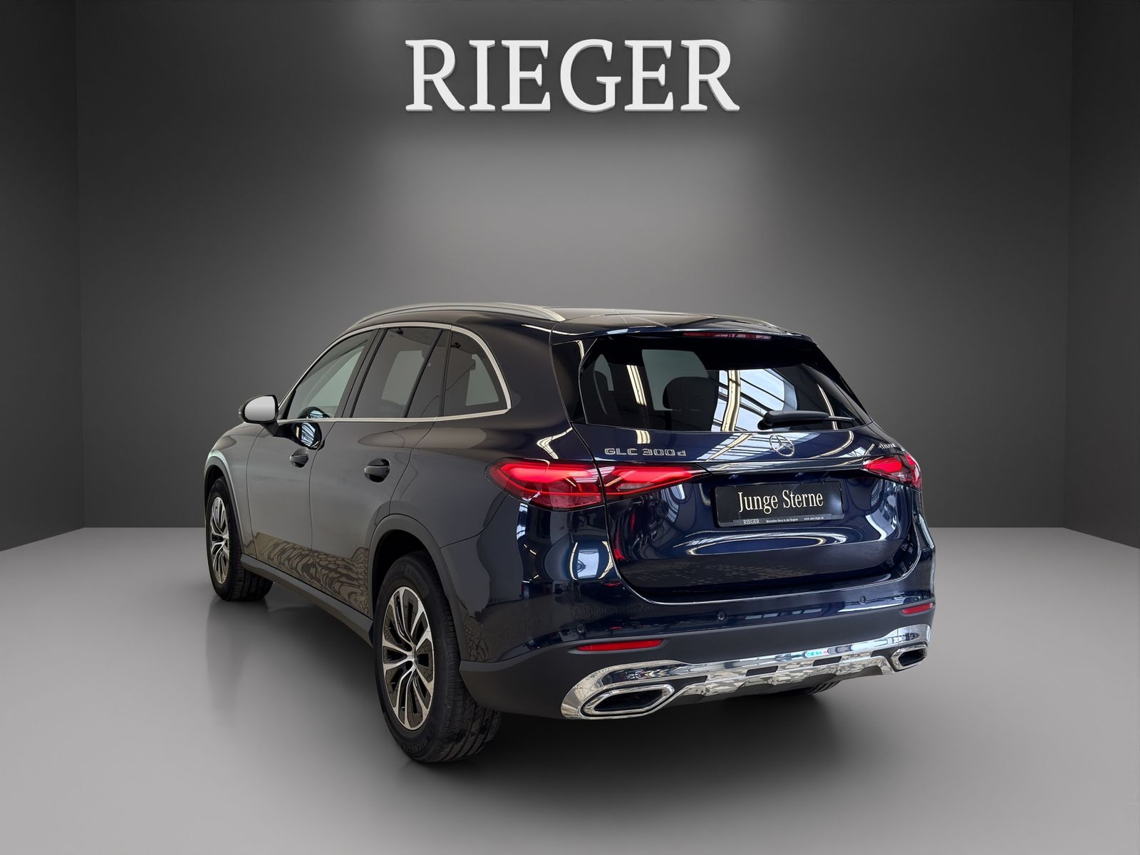 Mercedes-Benz GLC 300 2022 г. Синий, пробег 20842 км