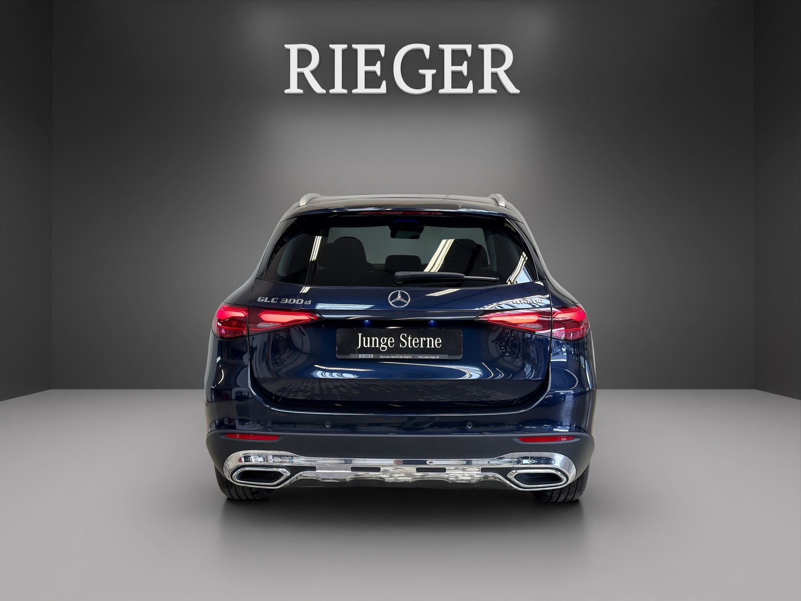 Mercedes-Benz GLC 300 2022 г. Синий, пробег 20842 км