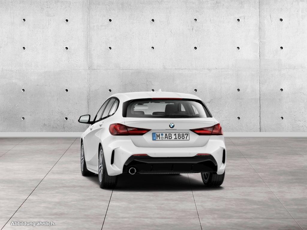 BMW 118 2024 г. Белый, пробег 57300 км
