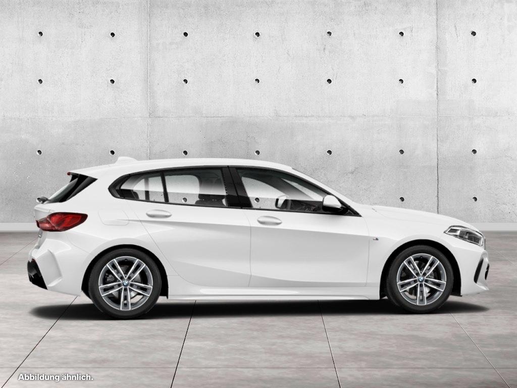 BMW 118 2024 г. Белый, пробег 57300 км