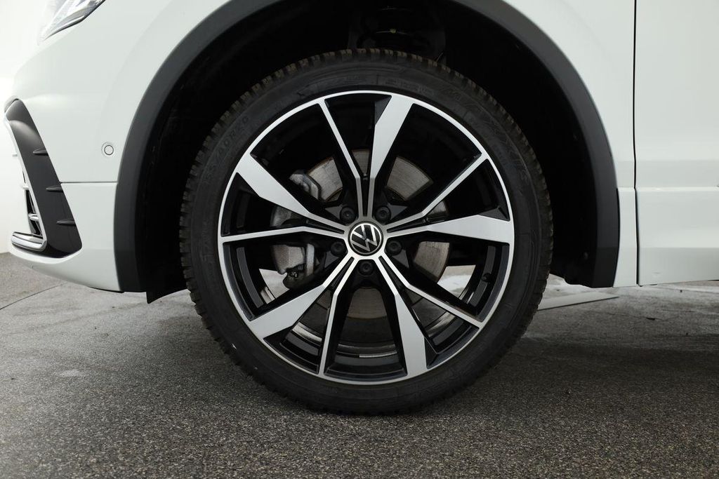 Volkswagen TIGUAN ALLSPACE 2024 г. Белый, пробег 18400 км