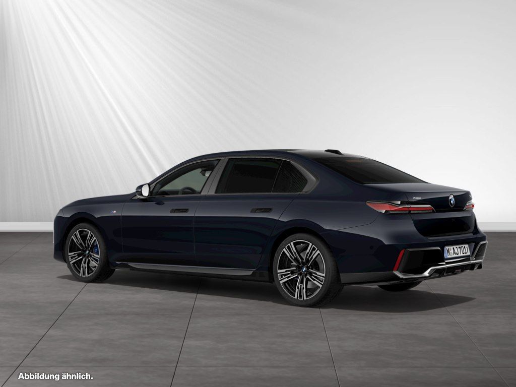 BMW 740 2025 г. Чёрный, пробег 52620 км