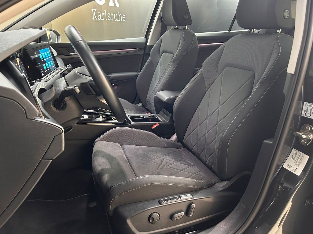 Volkswagen Golf 2023 г. Серый, пробег 36480 км
