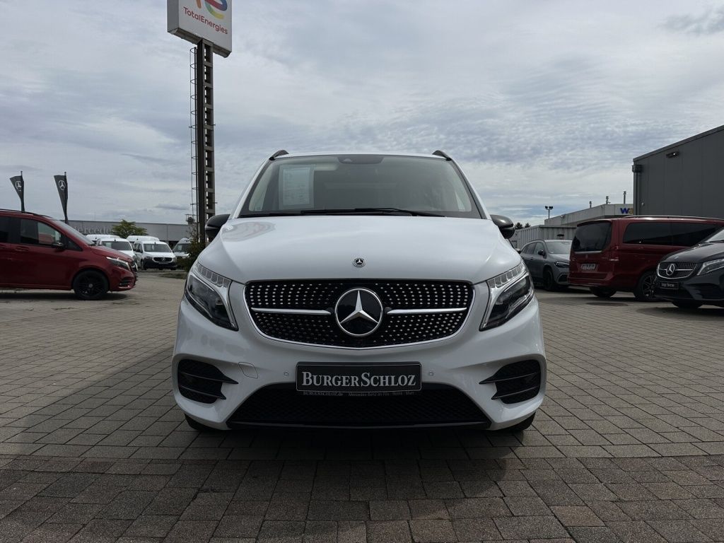 Mercedes-Benz V 300 2022 г. Белый, пробег 20664 км