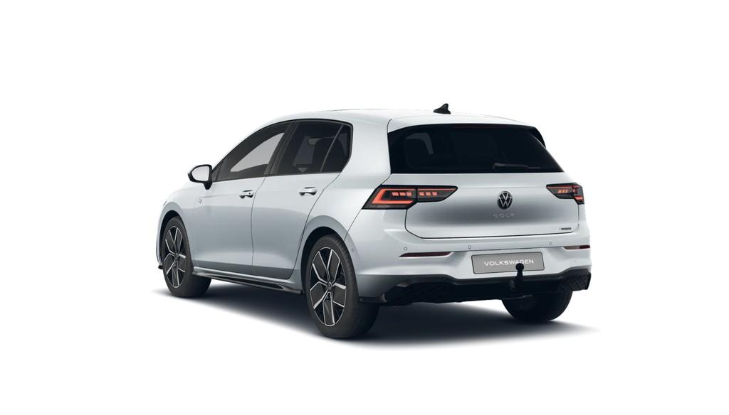 Volkswagen Golf 2026 г. Серебристый, пробег 3300 км