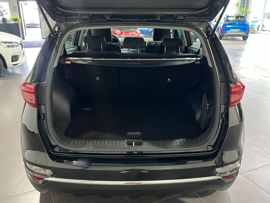 Kia Sportage 2022 г. Чёрный, пробег 54000 км