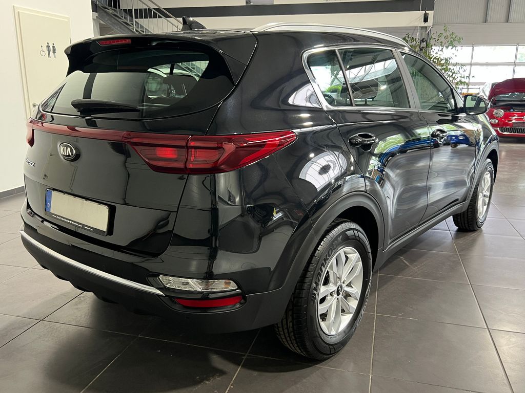 Kia Sportage 2022 г. Чёрный, пробег 54000 км
