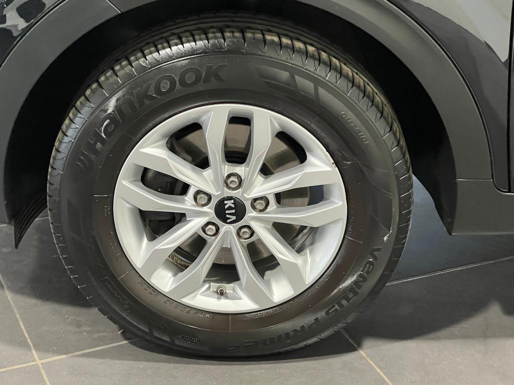 Kia Sportage 2022 г. Чёрный, пробег 54000 км