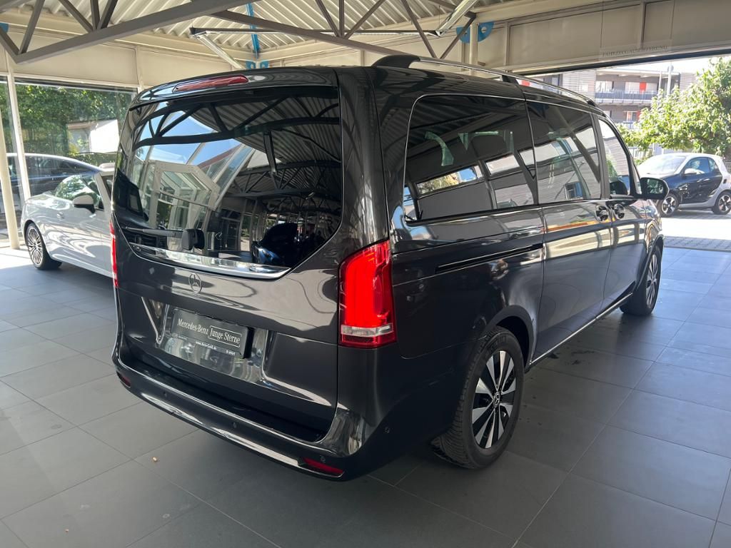 Mercedes-Benz V 300 2023 г. Серый, пробег 14950 км