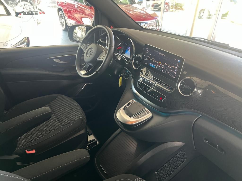 Mercedes-Benz V 300 2023 г. Серый, пробег 14950 км
