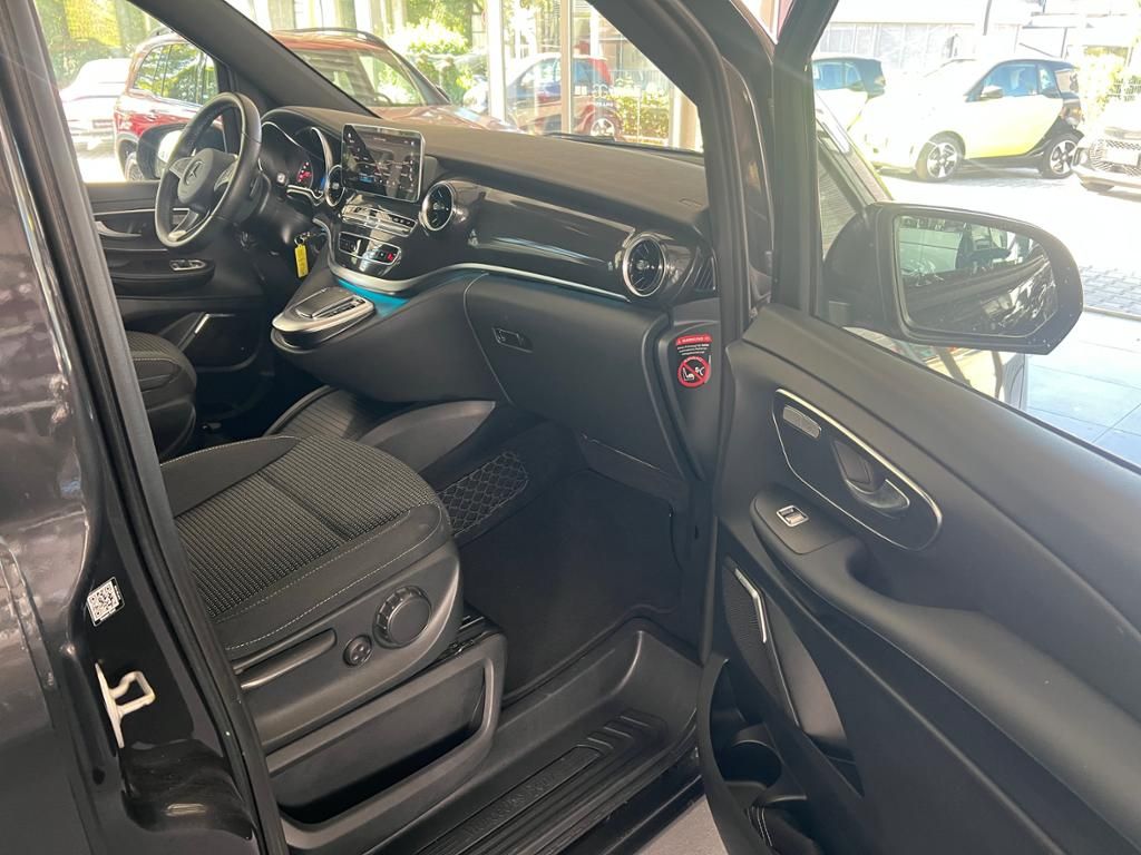 Mercedes-Benz V 300 2023 г. Серый, пробег 14950 км