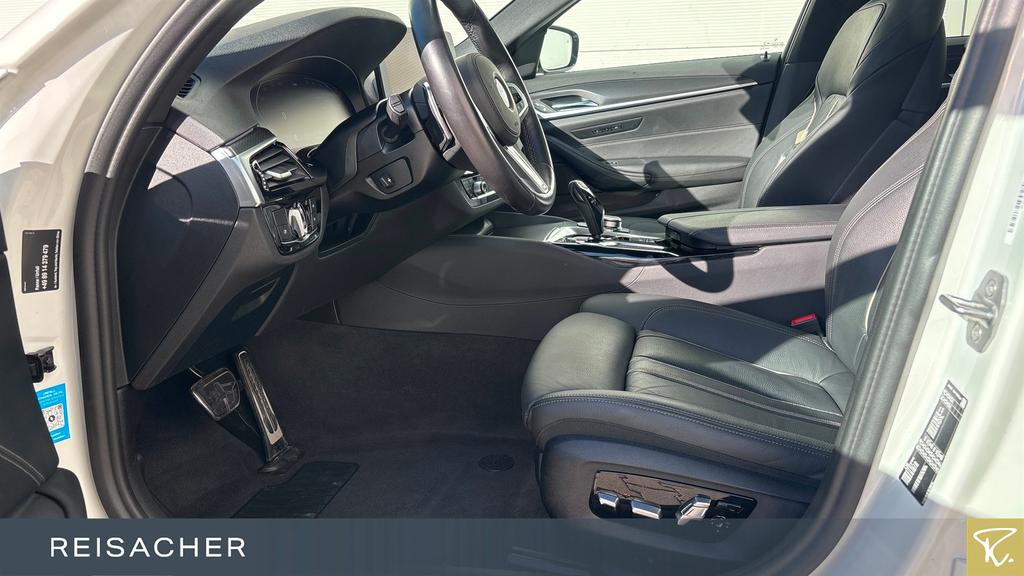 BMW 530 2022 г. Белый, пробег 32920 км