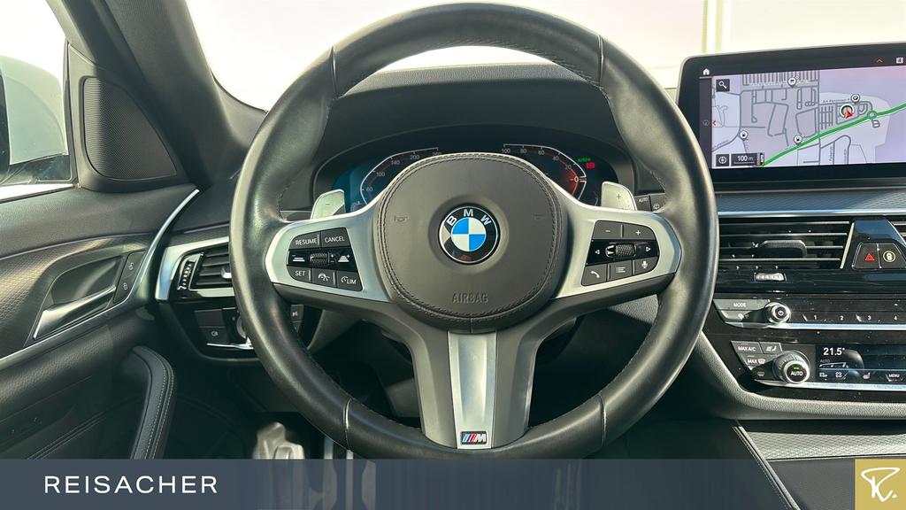 BMW 530 2022 г. Белый, пробег 32920 км