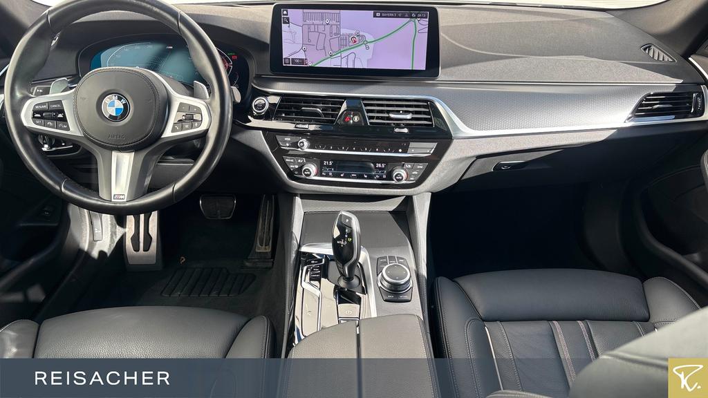 BMW 530 2022 г. Белый, пробег 32920 км