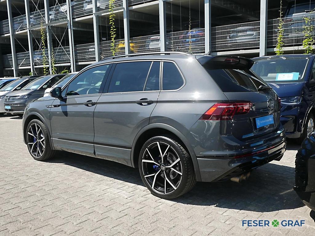 Volkswagen Tiguan 2023 г. Серый, пробег 56400 км