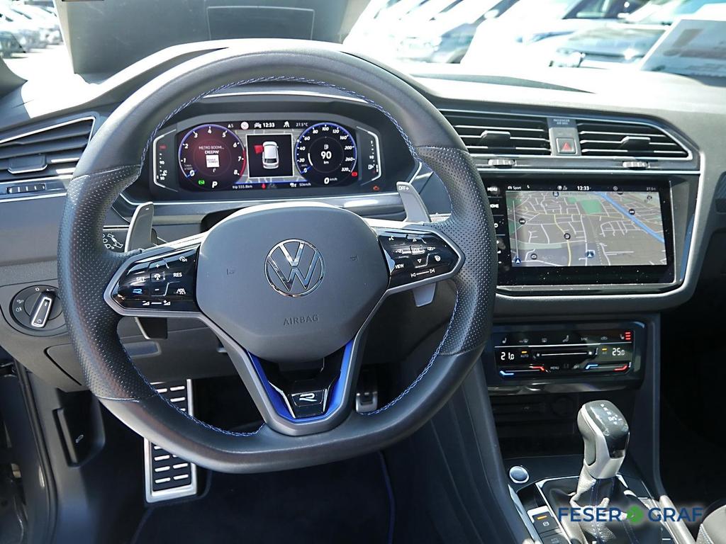 Volkswagen Tiguan 2023 г. Серый, пробег 56400 км